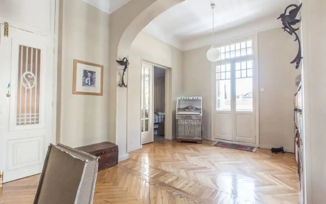 Spacious Apartment in Plaka Athens A3
