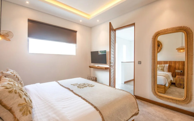 sol N1 Incredible 4 Bds Villa Near Finns Club