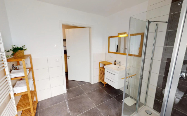 Travel Art Boardinghouse (Lazarettstr.)