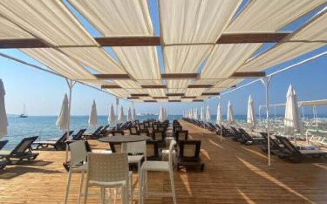 Seaside Apart Hotel