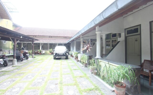 OYO Life 93247 Pondok Pariwisata