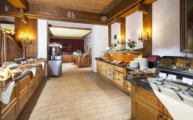 Alm- & Wellnesshotel Alpenhof