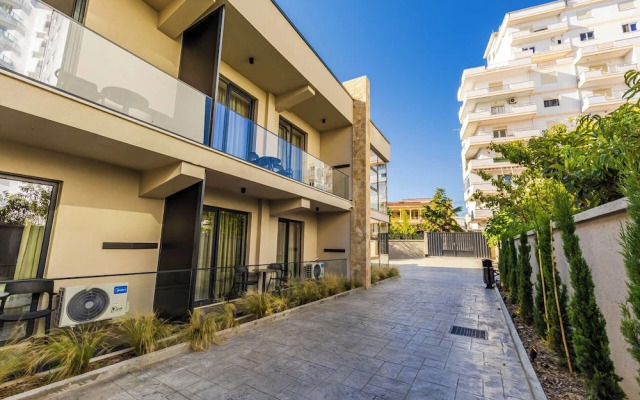 Zoe's Villa 201