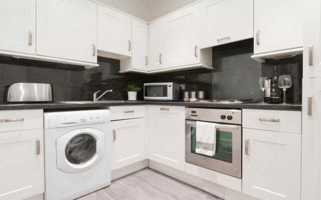 Canonmills Apartment