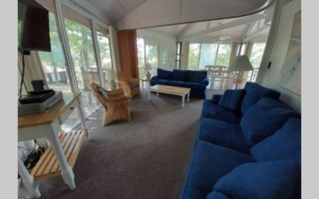 Unit 11-Treetop 2 Bedroom Villa