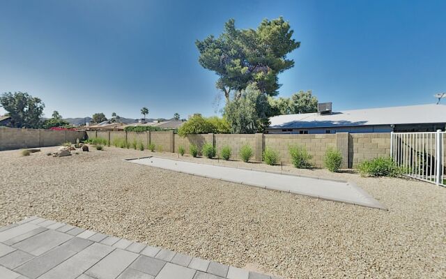 Brand New Desert W Private Backyard Oasis 3 Bedroom Home