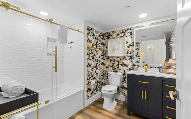 1606 Brighton 3 Bedroom Condo