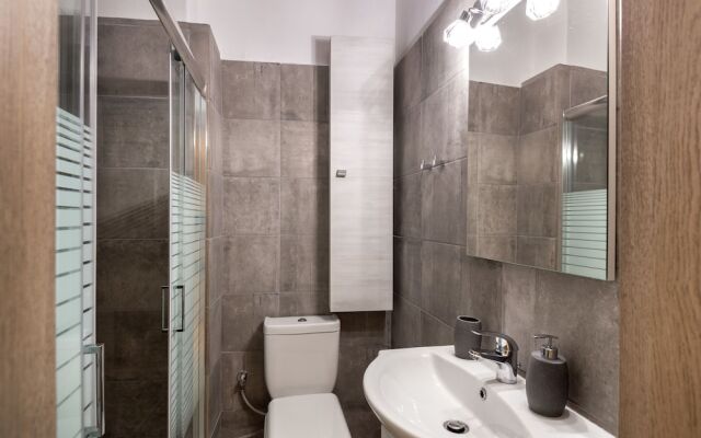 Afinestay at Acropolis