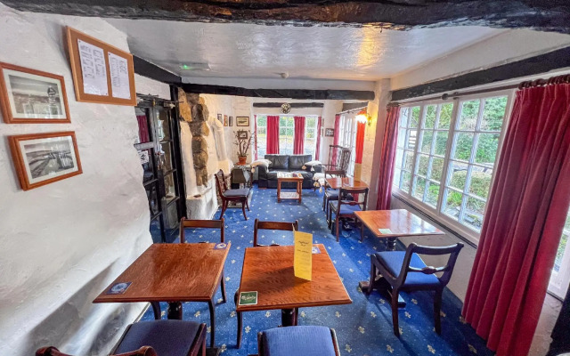 Gwesty Minffordd Hotel