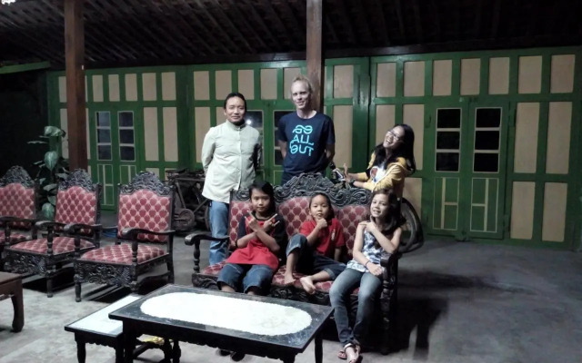 Pendopo Kayuwanan Syariah
