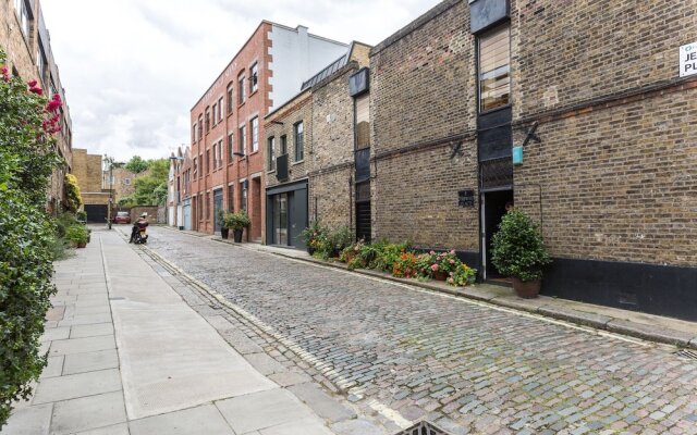 Beautiful 2 Bed Terrace House In Camden