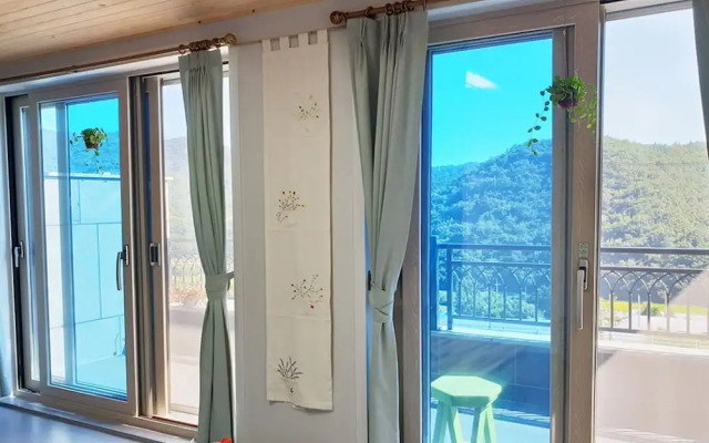 Pyramid Red Clay Pension