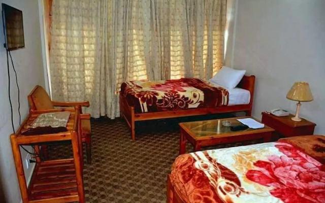Baltistan Continental Hotel Skardu