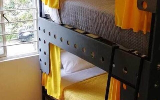 Roomies Hostel Condesa