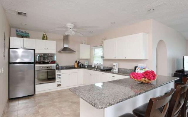 Pau Pau Beach Estate by Eleuthera Vacation Rentals