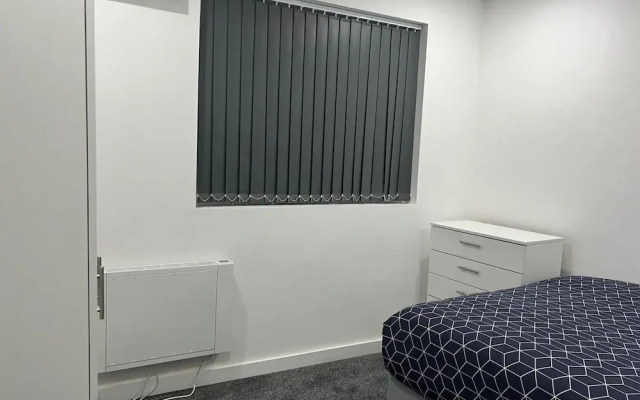 Luton Excellent 1 bed Apartment With Living Room
