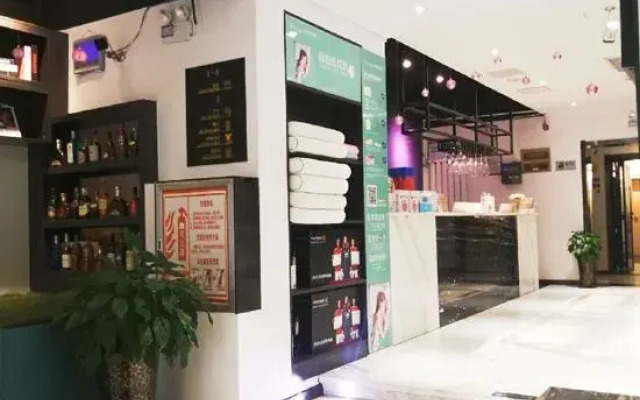 Y  Hotels