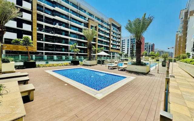 Venduras - Chic Studio in Azizi Riviera