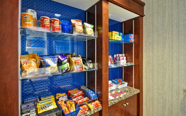 Hampton Inn & Suites Fredericksburg-at Celebrate Virginia