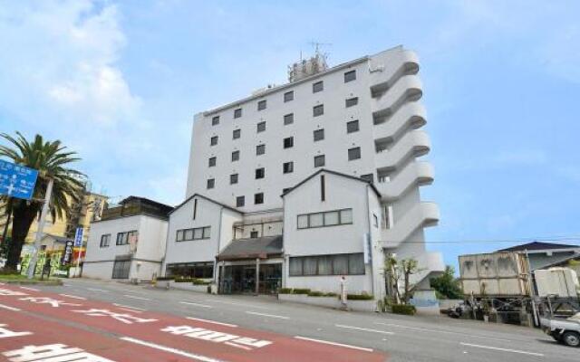 Hotel Tsurumi