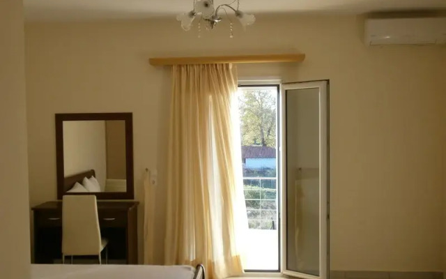 Artemis Marina Apartments