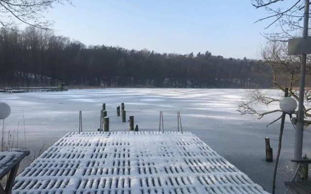 Dom nad Jeziorem Gwiazda