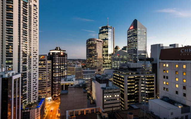 Oaks Brisbane Lexicon Suites