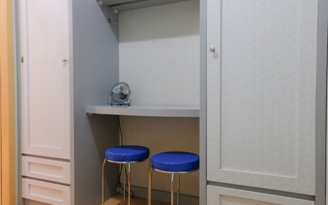 Edgy 2Br Apartment At Gateway Ahmad Yani Cicadas