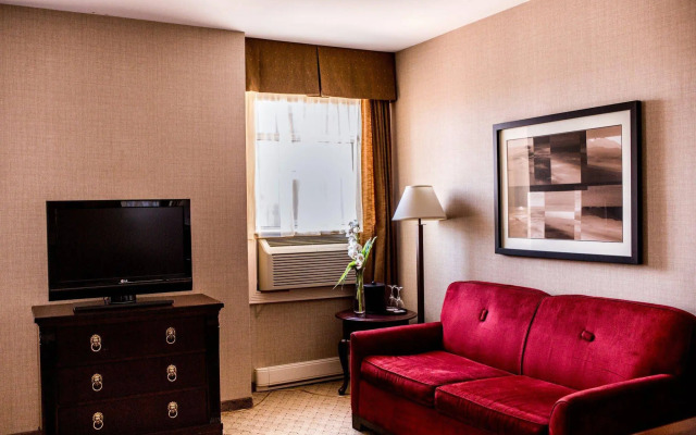 The Lord Nelson Hotel & Suites