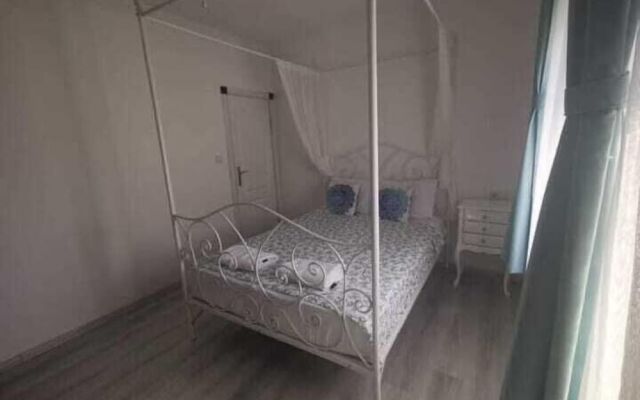 Holifera Hotel