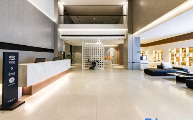 Rezen Longuu Hotel （Wuzhong Two Halls and One Center）