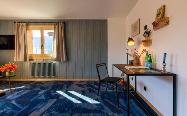 Shed HOTEL
