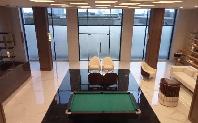 Spacious And Elegant Studio Loft Kingland Avenue Apartment