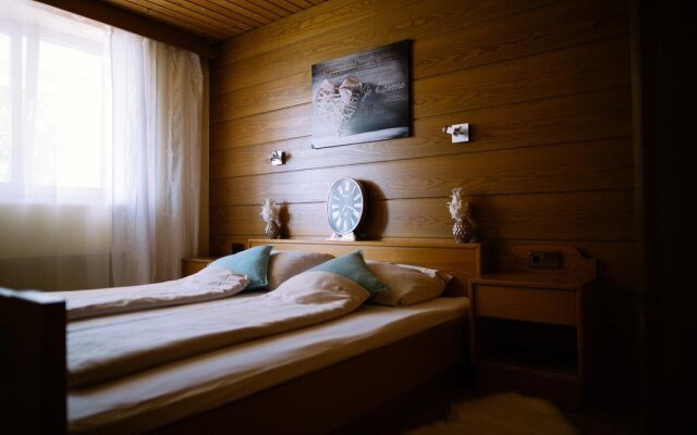 Ferienwohnungen - Appartements Pension Zollner