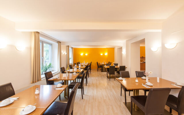 Antares Apartments