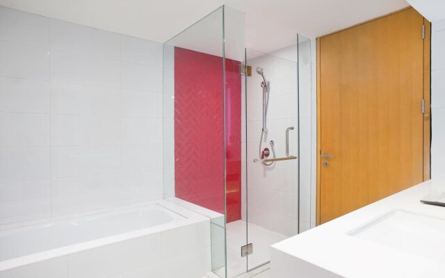 Four Points by Sheraton Surabaya, Tunjungan Plaza