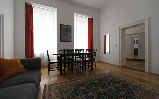 Heart of Vienna Home