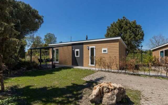 Cozy Chalet at Holiday Park Fort den Haak