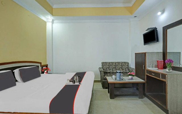 spot on 89476 Hotel Shalimar Lodge