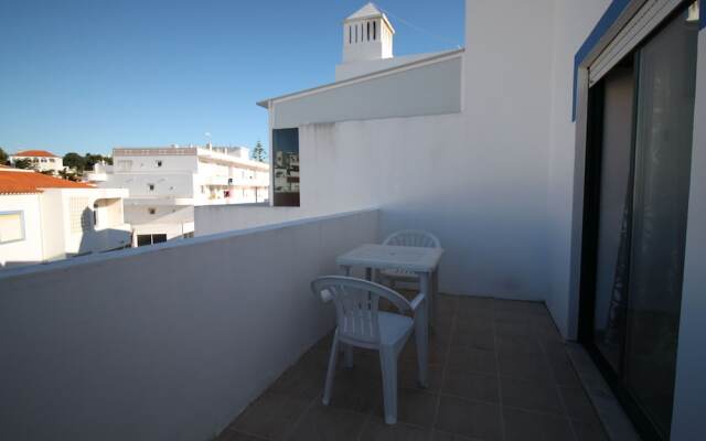 Urban Beach O Lirio