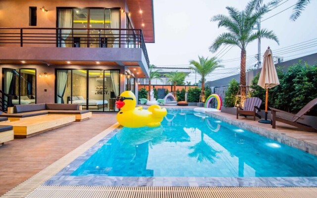 Rest House Hua Hin Pool Villa