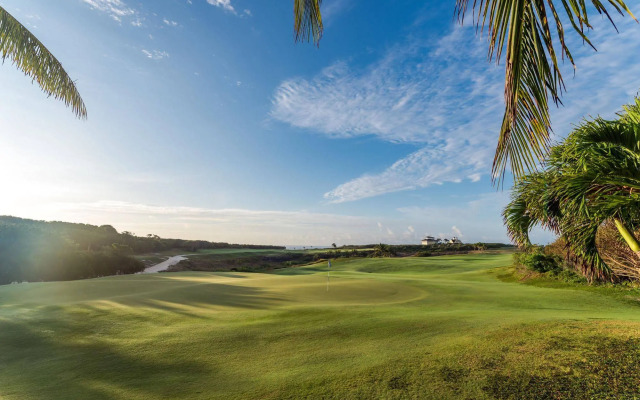 The Abaco Club on Winding Bay