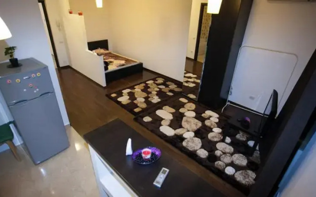 Exclusive Cosmopolitan Studio