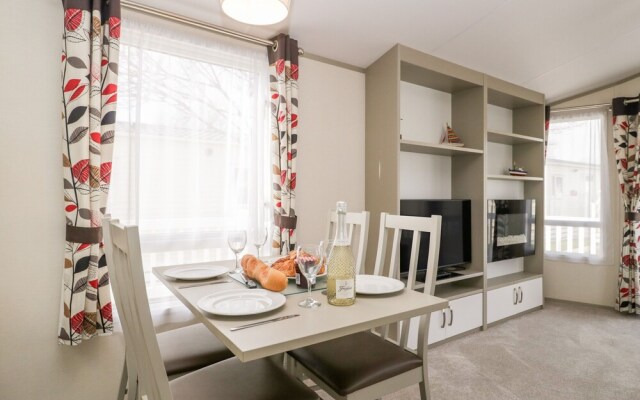 18D Shorefield Country Park