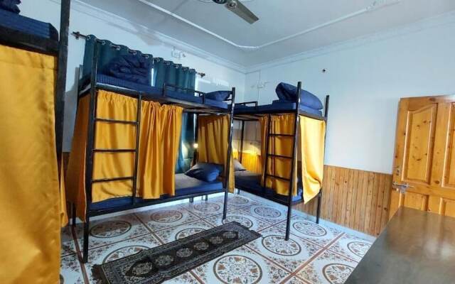 The Lost Hostels-Bir - Landing Site