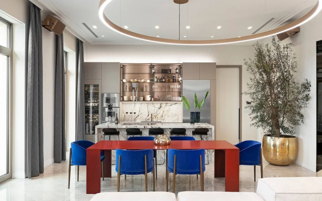 Luxury Penthouse In Downtown