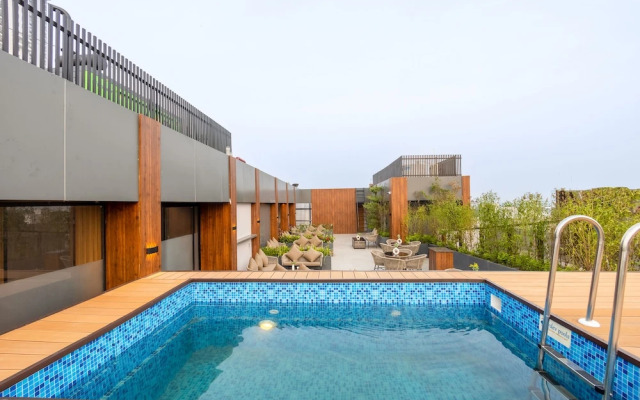 Saltstayz Autograph Advant & Sector 144