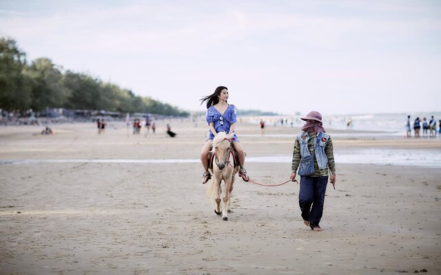Talay Hotel & Villa