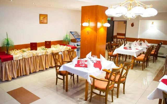 Samaa Hotel