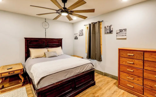 Walk to Dtwn: Dog-friendly Retreat in Fairbanks!